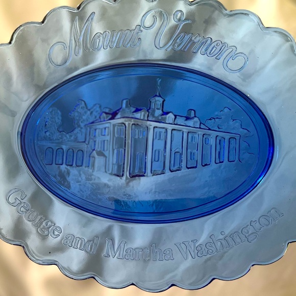 Vintage Avon oval plate - Mount Vernon with George and Martha Washington - Picture 1 of 1